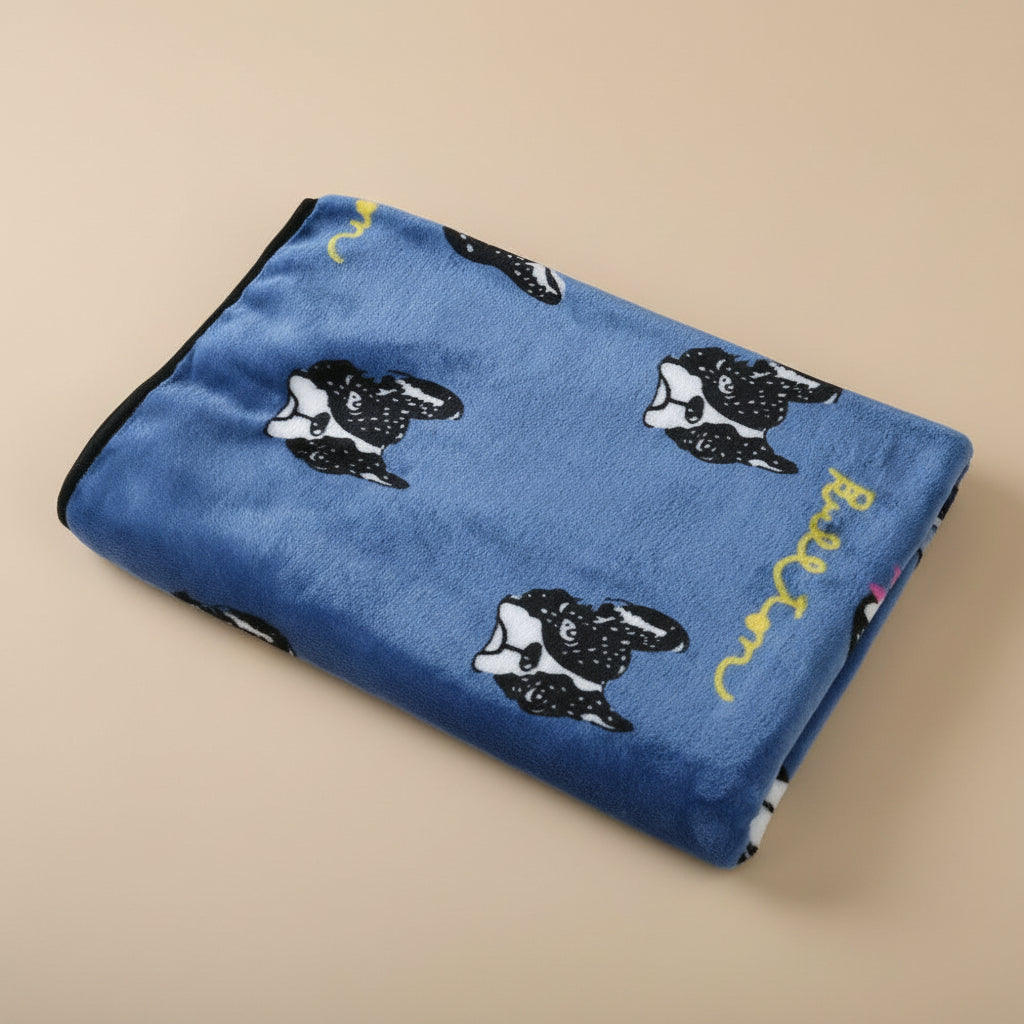 Soft Fleece Pet Blanket – Lightweight, Non-Slip & Washable