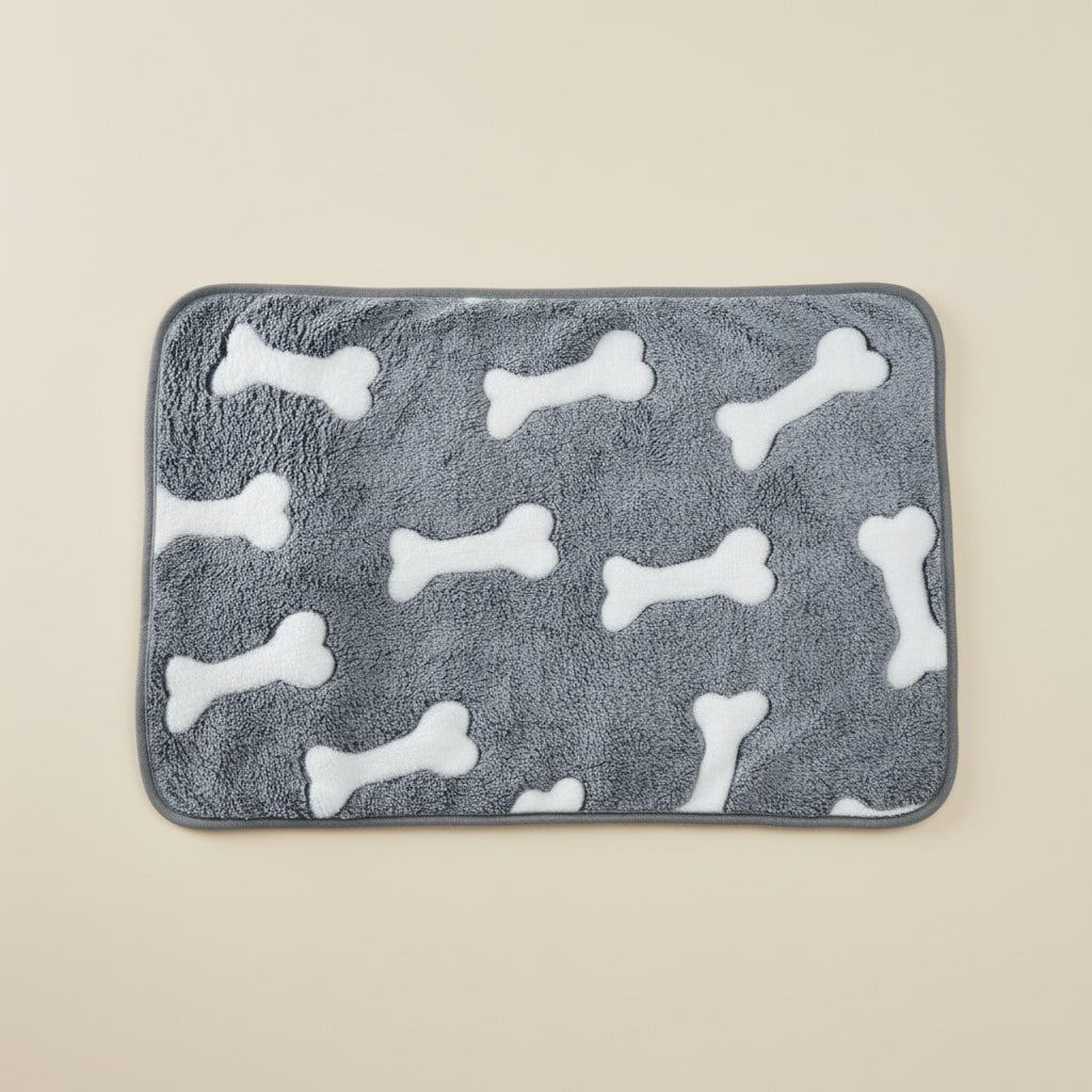 Soft Fleece Pet Blanket – Lightweight, Non-Slip & Washable