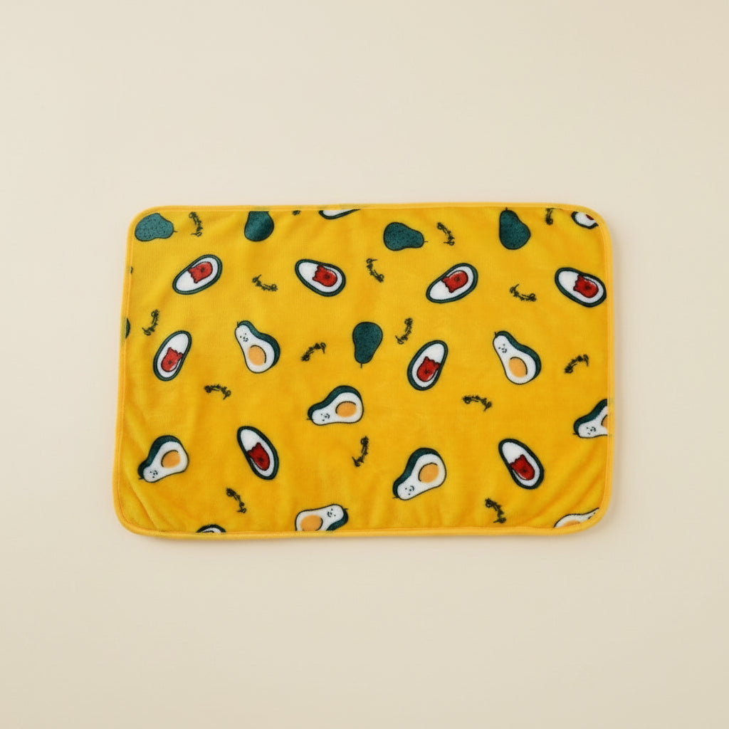 Soft Fleece Pet Blanket – Lightweight, Non-Slip & Washable