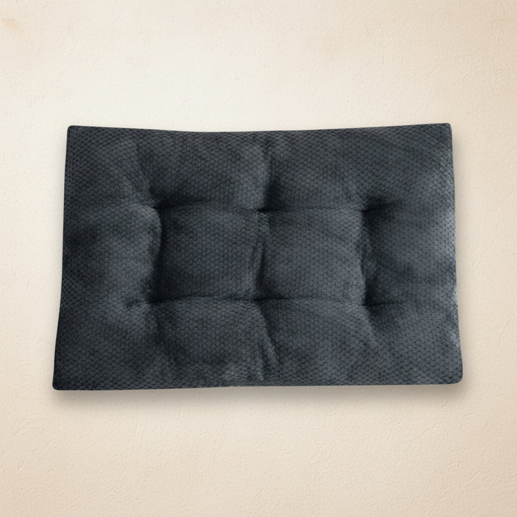 Winter Plush Pet Mat — Soft Warm Bed for Dogs & Cats